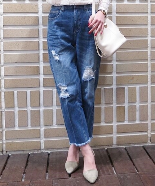 Chico（チコ）の「カットオフデニムパンツ（デニムパンツ・レディース・ブルー/ネイビー/ブルー系その他・FREE）」の3枚目の写真