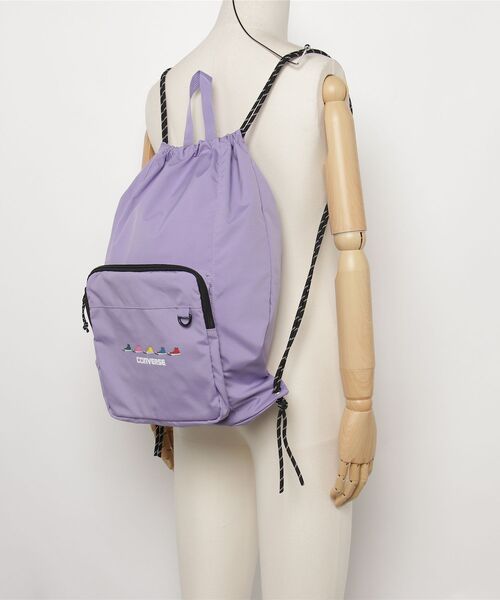 CONVERSE(コンバース)の「【CONVERSE/コンバース】SNEAKERS PRINT NAPSACK ナップサック(バックパック/リュック・レディース・オフホワイト/ライトパープル/ブラック・FREE)」の7枚目の写真