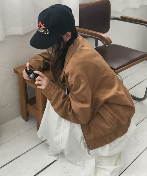 MIND BRIDGE WOMEN（マインドブリッジウーマン）の「[W]スエードブルゾンオーバーサイズジャンパー（ブルゾン・レディース・ダークベージュ・55/66）」の8枚目の写真