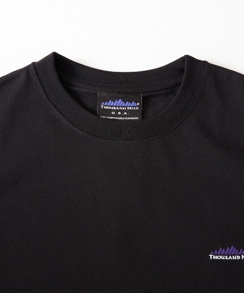 THOUSAND MILE（サウザンドマイル）の「[THOUSAND MILE/サウザンドマイル] ワンポイント刺繍ロゴ ショートスリーブTシャツ（Tシャツ/カットソー・レディース・ホワイト/ブラック・M/L）」の4枚目の写真