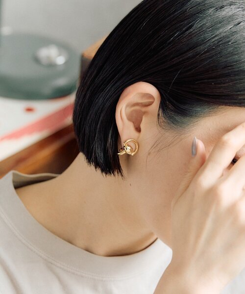 ear PAPILLONNER（イアパピヨネ）の「ホースビットイヤリング（イヤリング・レディース・シルバー/ゴールド・FREE）」の5枚目の写真