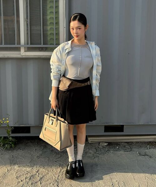 Miseki SEOUL(ミセキソウル)の「サイドプリーツラインミディスカート ブラック(スカート・レディース・その他・1/2)」の8枚目の写真