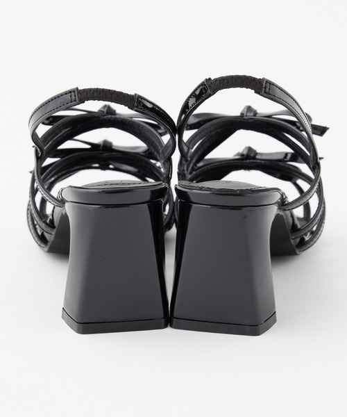 one after another NICE CLAUP(ワンアフターアナザーナイスクラップ)の「リボンミュールサンダル(サンダル・レディース・ブラック/ブラック×ホワイト/レッド・SMALL/LARGE/MEDIUM)」の7枚目の写真