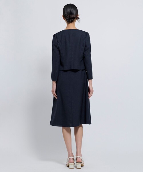 TOCCA（トッカ）の「BRIGHT BREEZE ジャケット（ノーカラージャケット・レディース・アイボリー系/ネイビー系・0/2/4/6）」の10枚目の写真