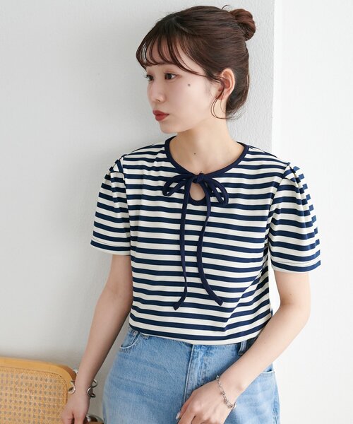 DISCOAT(ディスコート)の「【WEB限定】前リボン半袖Tシャツ(Tシャツ/カットソー・レディース・オフホワイト/ブラック/アイボリー・MEDIUM)」の4枚目の写真