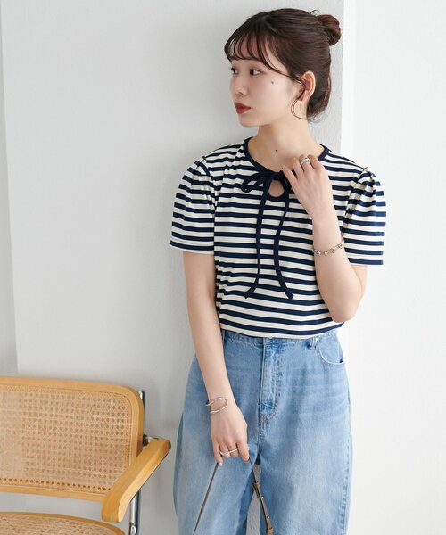 DISCOAT(ディスコート)の「【WEB限定】前リボン半袖Tシャツ(Tシャツ/カットソー・レディース・オフホワイト/ブラック/アイボリー・MEDIUM)」の6枚目の写真