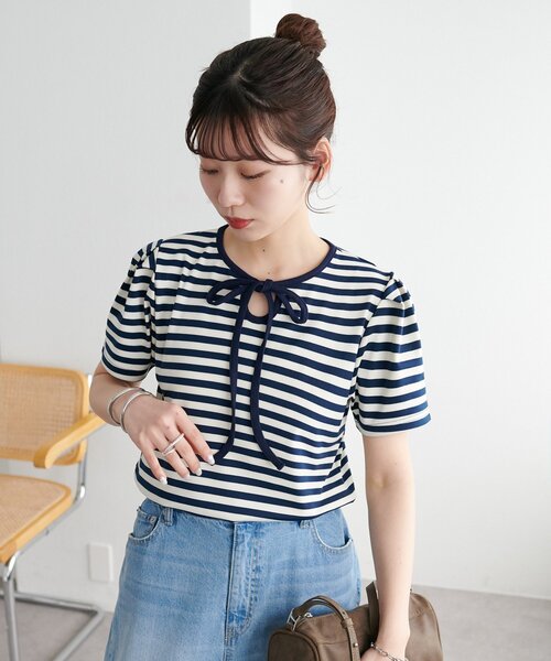 DISCOAT(ディスコート)の「【WEB限定】前リボン半袖Tシャツ(Tシャツ/カットソー・レディース・オフホワイト/ブラック/アイボリー・MEDIUM)」の7枚目の写真