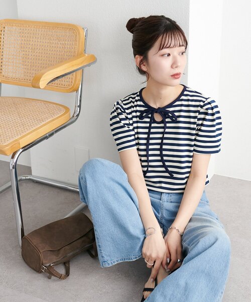 DISCOAT(ディスコート)の「【WEB限定】前リボン半袖Tシャツ(Tシャツ/カットソー・レディース・オフホワイト/ブラック/アイボリー・MEDIUM)」の8枚目の写真