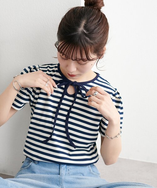 DISCOAT(ディスコート)の「【WEB限定】前リボン半袖Tシャツ(Tシャツ/カットソー・レディース・オフホワイト/ブラック/アイボリー・MEDIUM)」の9枚目の写真