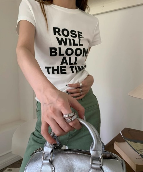 WEGO(ウィゴー)の「センターロゴカラーショートTシャツ(Tシャツ/カットソー・レディース・ホワイト/ブラウン・MEDIUM/LARGE)」の4枚目の写真