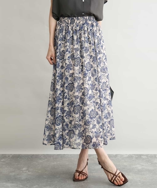 MK MICHEL KLEIN（エムケーミッシェルクラン）の「[洗える]更紗プリント花柄シフォンスカート（スカート・レディース・ネイビー/ベージュ・38）」の2枚目の写真