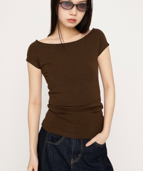 SLY（スライ）の「B/N COMPACT TOPS ボートネックコンパクトトップス 春服 夏服（Tシャツ/カットソー・レディース・オフホワイト/ブラウン/ブラック・FREE）」の3枚目の写真