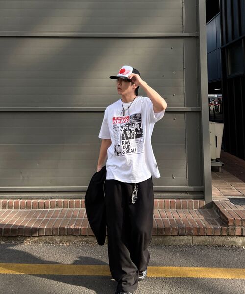 ELIMENO(エリメノ)の「ELニュース半袖Tシャツ4カラー(Tシャツ/カットソー・メンズ・ブラック/チャコール/ホワイト/ライトグレー・1/2/3/4/5/6)」の7枚目の写真