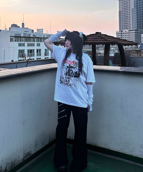 ELIMENO(エリメノ)の「ELニュース半袖Tシャツ4カラー(Tシャツ/カットソー・メンズ・ブラック/チャコール/ホワイト/ライトグレー・1/2/3/4/5/6)」の9枚目の写真