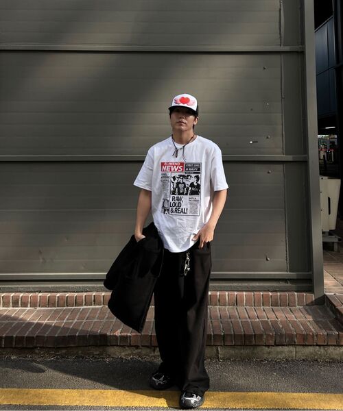 ELIMENO(エリメノ)の「ELニュース半袖Tシャツ4カラー(Tシャツ/カットソー・メンズ・ブラック/チャコール/ホワイト/ライトグレー・1/2/3/4/5/6)」の10枚目の写真
