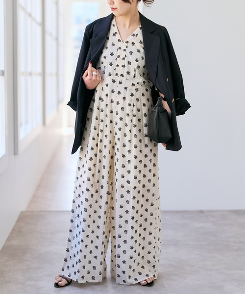 Spick & Span(スピックアンドスパン)の「《別注》ne Quittez pas / ヌキテパ Cotton Dobby Stripe Flower Print Al*(つなぎ/オールインワン・レディース・オートミール/ブラック系その他・MEDIUM)」の11枚目の写真