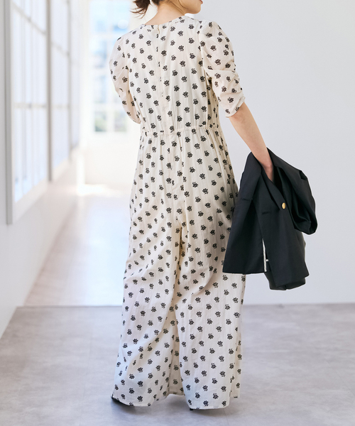 Spick & Span(スピックアンドスパン)の「《別注》ne Quittez pas / ヌキテパ Cotton Dobby Stripe Flower Print Al*(つなぎ/オールインワン・レディース・オートミール/ブラック系その他・MEDIUM)」の16枚目の写真