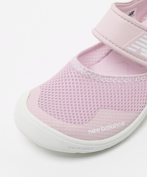 NEW BALANCE（ニューバランス）の「【WEB限定】＜New Balance＞ I208 Hook and Loop サンダル / キッズ 17cm-24cm（サンダル・キッズ・ブラック/ライトピンク・23cm/19cm/21cm/24cm/22cm/17cm/18cm/20cm）」の9枚目の写真