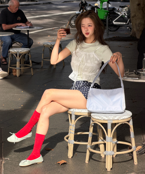 MUCU AND EBONY(ムクアンドエボニー)の「Comfy Bag _ Lavender Blue(ショルダーバッグ・レディース・その他・FREE)」の4枚目の写真