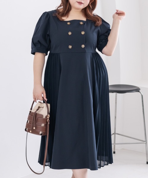 CLETTE(クレット)の「CLETTEオリジナルトレンチ風サイドプリーツワンピース(ワンピース・レディース・ネイビー/ベージュ・4L/3L/LL)」の6枚目の写真