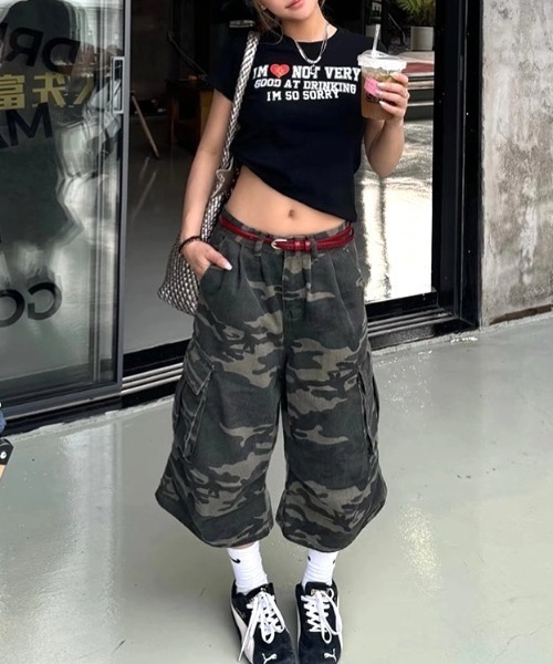 SHEENA(シーナ)の「ハートレタリングロゴコンパクトフィットTシャツ(Tシャツ/カットソー・レディース・ブラック・M)」の7枚目の写真