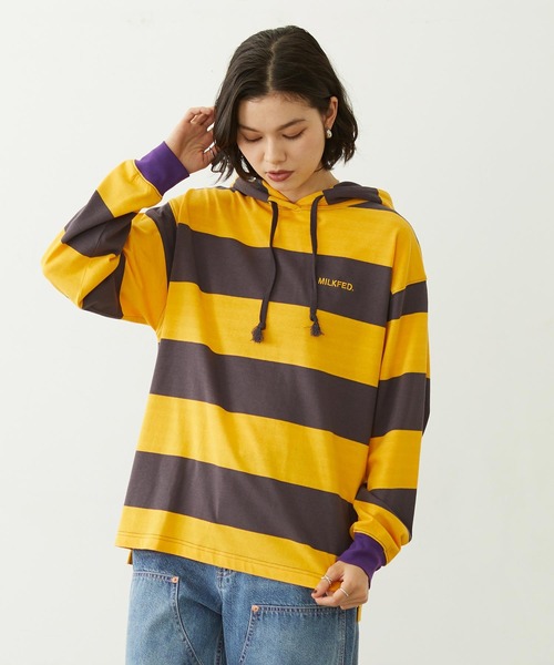 MILKFED.(ミルクフェド)の「CONTRAST RIB STRIPED HOODED TOP(Tシャツ/カットソー・レディース・ネイビー/イエロー/ブラック・ONE SIZE)」の3枚目の写真