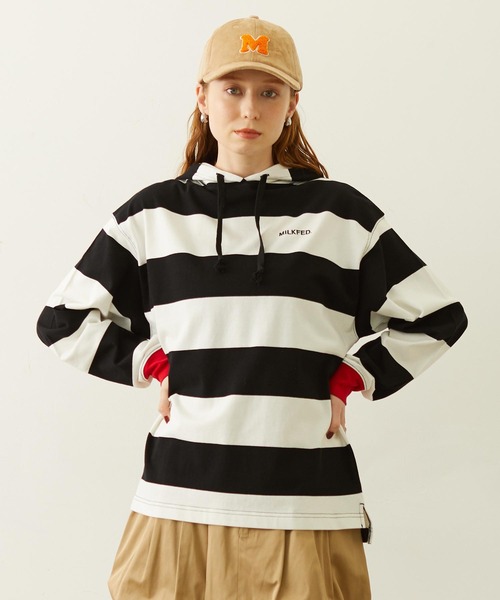 MILKFED.(ミルクフェド)の「CONTRAST RIB STRIPED HOODED TOP(Tシャツ/カットソー・レディース・ネイビー/イエロー/ブラック・ONE SIZE)」の2枚目の写真