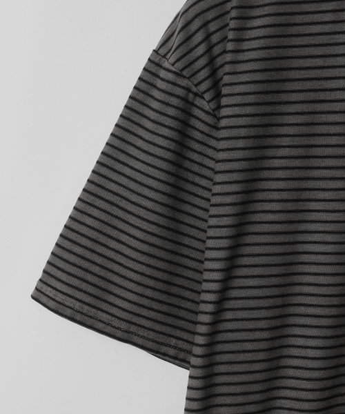 INDUST(インダスト)の「ピグメントウォッシュストライプ半袖Tシャツ_3COLOR(Tシャツ/カットソー・レディース・グレー/ベージュ/ブラウン・1(S)/2(M)/3(L))」の4枚目の写真