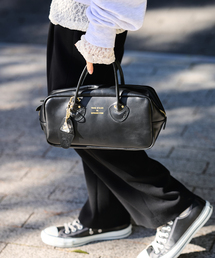 YOUNG&OLSEN The DRYGOODS STORE（ヤングアンドオルセン）の「≪WEB限定 / 追加≫YOUNGOLSEN 別注 CHARM WIDE BOTTLE BAG（ショルダーバッグ）」