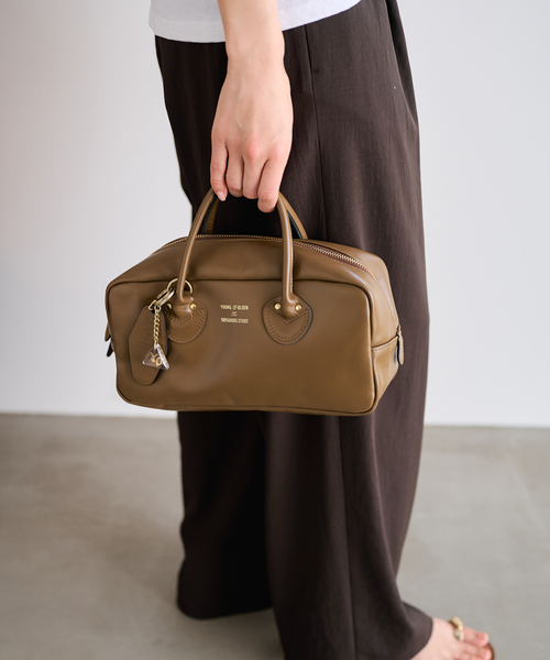 FRAMeWORK（フレームワーク）の「≪WEB限定 / 追加≫YOUNGOLSEN 別注 CHARM WIDE BOTTLE BAG（ショルダーバッグ・レディース・ブラウン/ブラック・FREE）」の6枚目の写真