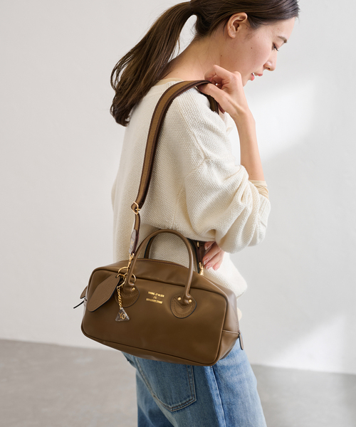 FRAMeWORK（フレームワーク）の「≪WEB限定 / 追加≫YOUNGOLSEN 別注 CHARM WIDE BOTTLE BAG（ショルダーバッグ・レディース・ブラウン/ブラック・FREE）」の9枚目の写真