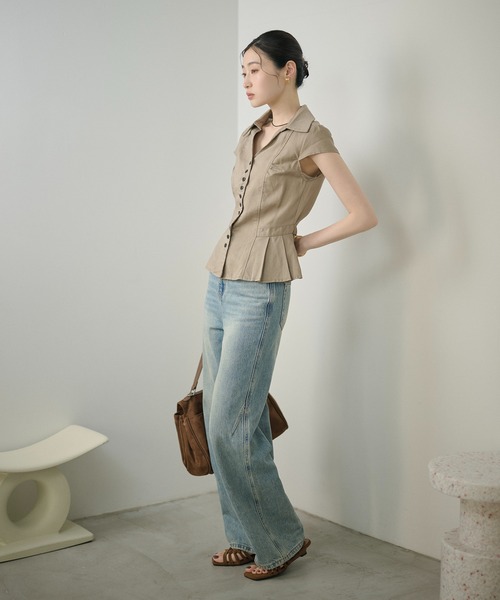 LAULEN（ローレン）の「multi button pleat peplum shirt /マルチボタンペプラムシャツ（シャツ/ブラウス・レディース・ベージュ/ホワイト・FREE）」の6枚目の写真