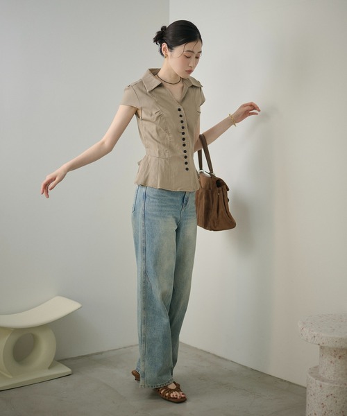 LAULEN（ローレン）の「multi button pleat peplum shirt /マルチボタンペプラムシャツ（シャツ/ブラウス・レディース・ベージュ/ホワイト・FREE）」の4枚目の写真