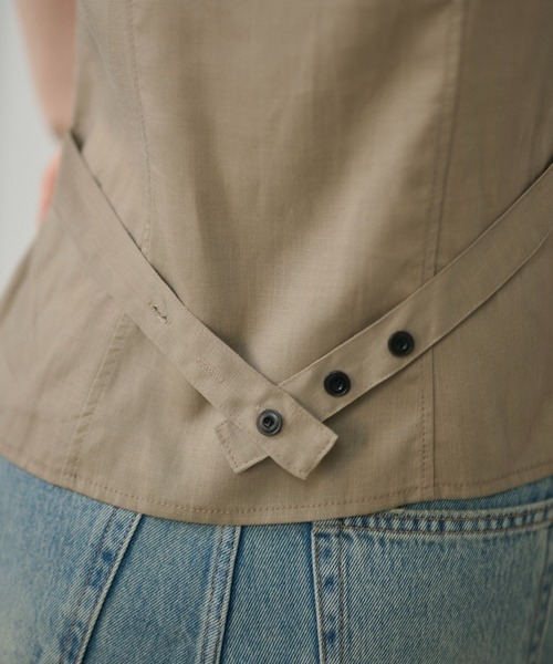 LAULEN（ローレン）の「multi button pleat peplum shirt /マルチボタンペプラムシャツ（シャツ/ブラウス・レディース・ベージュ/ホワイト・FREE）」の13枚目の写真