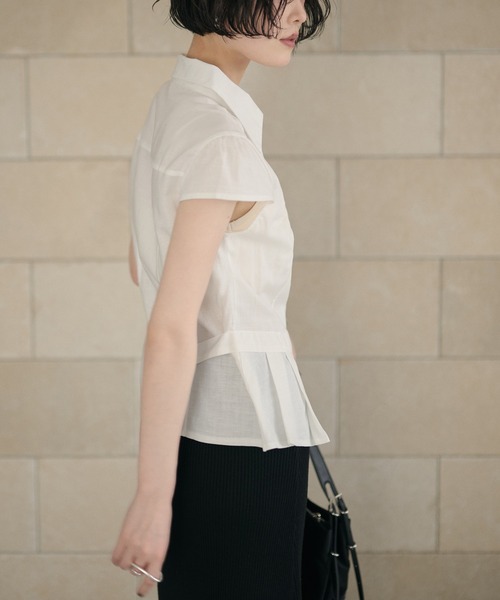 LAULEN（ローレン）の「multi button pleat peplum shirt /マルチボタンペプラムシャツ（シャツ/ブラウス・レディース・ベージュ/ホワイト・FREE）」の17枚目の写真