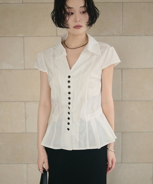 LAULEN（ローレン）の「multi button pleat peplum shirt /マルチボタンペプラムシャツ（シャツ/ブラウス・レディース・ベージュ/ホワイト・FREE）」の15枚目の写真