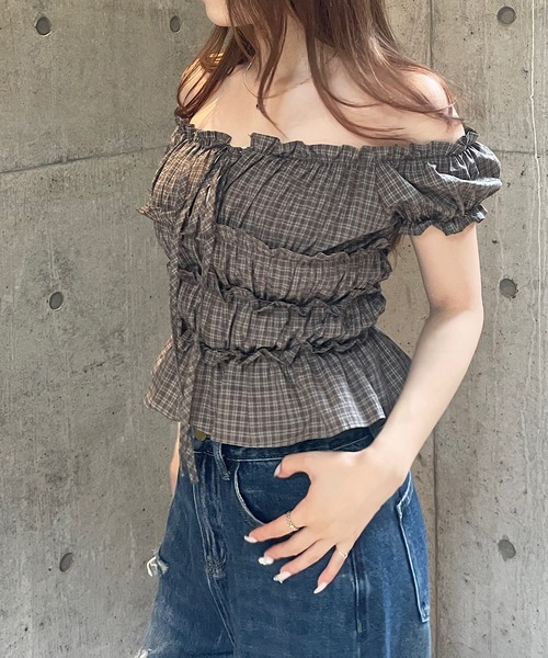 ROGER AND RAW(ロジャーアンドロウ)の「チェック柄2WAY パフスリーブブラウス(シャツ/ブラウス・レディース・ブラウン/ブルー・FREE)」の4枚目の写真