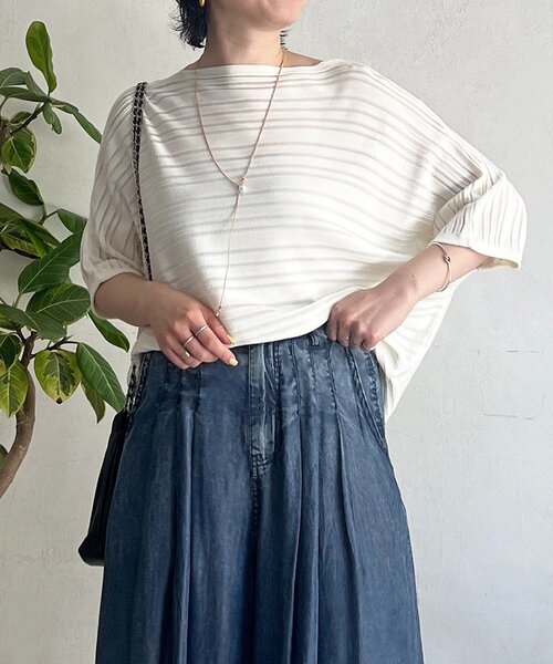 un dix cors(アンディコール)の「ネックレス付きシアーボーダープルオーバー(Tシャツ/カットソー・レディース・ブラック/ベージュ/オフホワイト・FREE)」の2枚目の写真