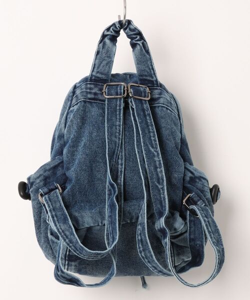 SNOOPY×OLD BETTY'S（スヌーピーカケルオールドベティーズ）の「スヌーピー【SNOOPY】Dumin Backpack(刺繍ワッペン)（バックパック/リュック・レディース・ブルー・FREE）」の2枚目の写真