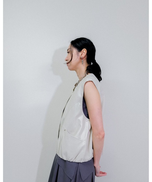 Julep(ジュレップ)の「Fake Leather Vest(ライダースジャケット・レディース・ベージュ/ブラック・FREE)」の9枚目の写真