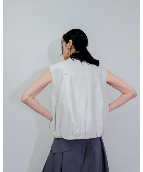 Julep(ジュレップ)の「Fake Leather Vest(ライダースジャケット・レディース・ベージュ/ブラック・FREE)」の10枚目の写真