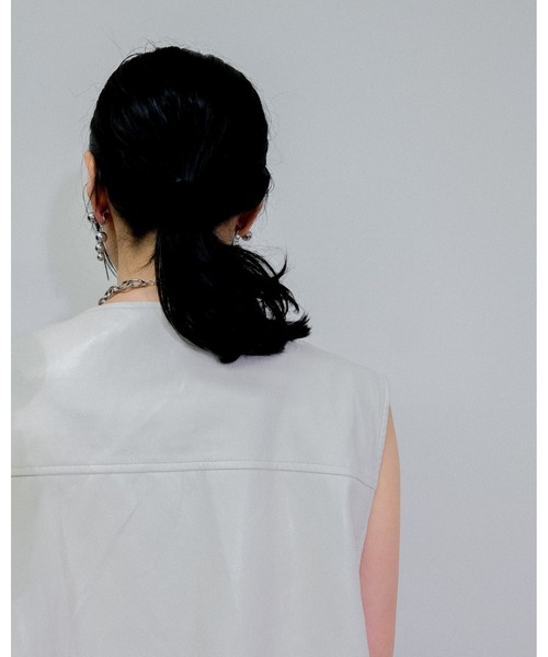 Julep(ジュレップ)の「Fake Leather Vest(ライダースジャケット・レディース・ベージュ/ブラック・FREE)」の14枚目の写真