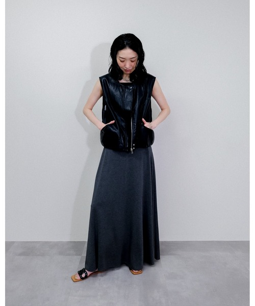 Julep(ジュレップ)の「Fake Leather Vest(ライダースジャケット・レディース・ベージュ/ブラック・FREE)」の19枚目の写真