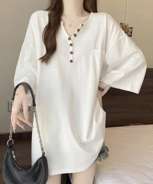 Miniministore(ミニミニストア)の「ゆったりチュニックTシャツヘンリーネック(Tシャツ/カットソー・レディース・ブラック/ベージュ/ホワイト/カーキブラウン・FREE)」の1枚目の写真