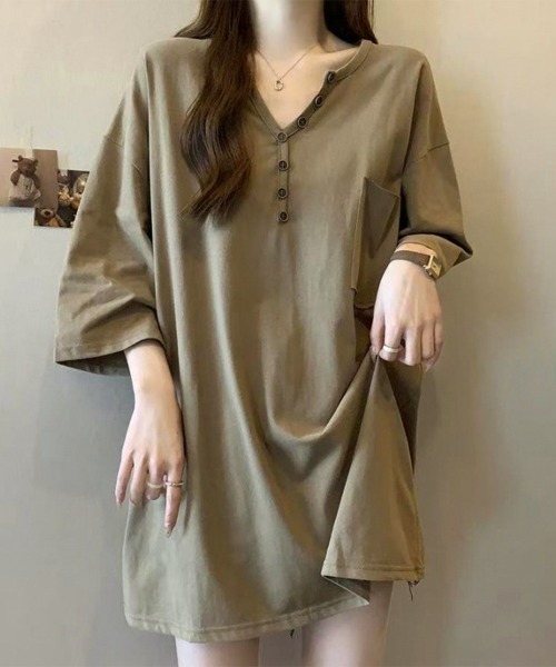 Miniministore(ミニミニストア)の「ゆったりチュニックTシャツヘンリーネック(Tシャツ/カットソー・レディース・ブラック/ベージュ/ホワイト/カーキブラウン・FREE)」の3枚目の写真