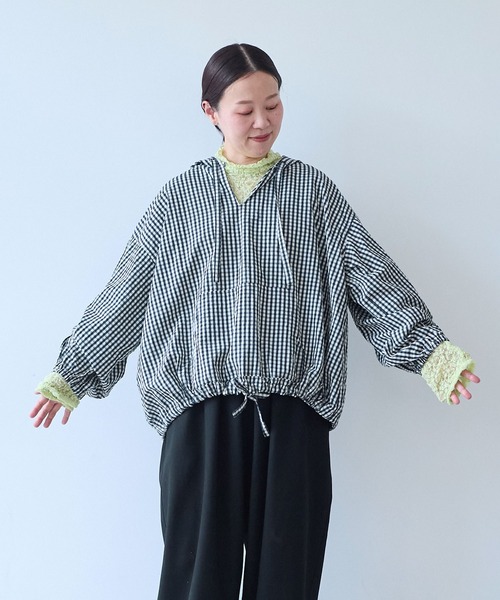 yuni（ユニ　）の「C/Cuギンガムhooded parka（シャツ/ブラウス・レディース・ブラック・FREE）」の6枚目の写真