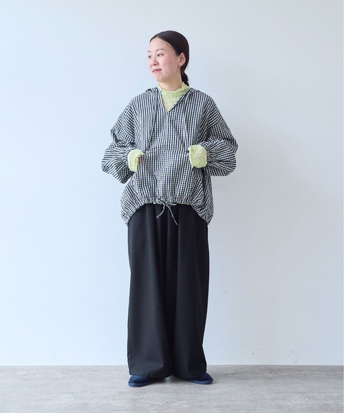 yuni（ユニ　）の「C/Cuギンガムhooded parka（シャツ/ブラウス・レディース・ブラック・FREE）」の2枚目の写真