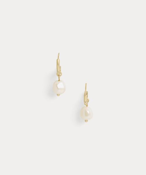 LAUREN RALPH LAUREN(ローレン ラルフ ローレン)の「ゴールドプレーテッド フェイクパール ハギー ピアス(ピアス(両耳用)・レディース・イエロー系2・ONE)」の1枚目の写真