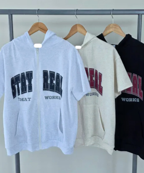 VIVID LADY（ビビッドレディー）の「カレッジロゴ ハーフスリーブ ジップアップパーカー（パーカー・レディース・ブラック/ライトグレー/ライトベージュ・FREE）」の13枚目の写真