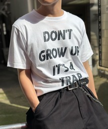 DON'T GROW UP Tシャツ